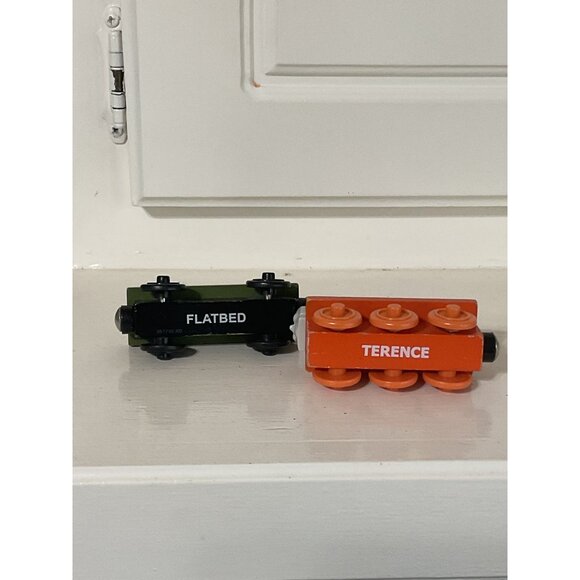 Thomas & Friends Terence Wooden Railway Train and Flatbed - Picture 5 of 5